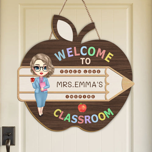 Custom “Welcome to Classroom” Apple-Shaped Wooden Sign – Personalized Teacher Character & Name – Back to School or Teacher Gift