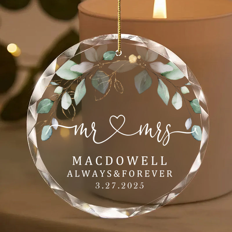 Personalized Mr ❥ Mrs Wedding Ornament – Custom Glass Keepsake with Last Name & Date – Gift for Newlyweds, Spouse, or Anniversary Couple