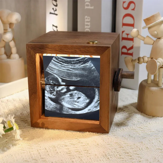 Personalized Flipbook Photo Box – Custom Wooden Keepsake for 8 or 16 Photos – Gift for New Parents or Baby Shower