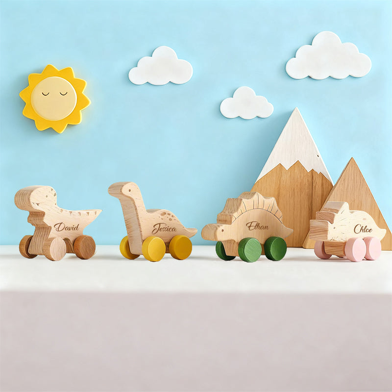 Personalized Dinosaur Family Toy on Wheels – Custom Wooden Keepsake with Engraved Names – Gift for Babies and Families