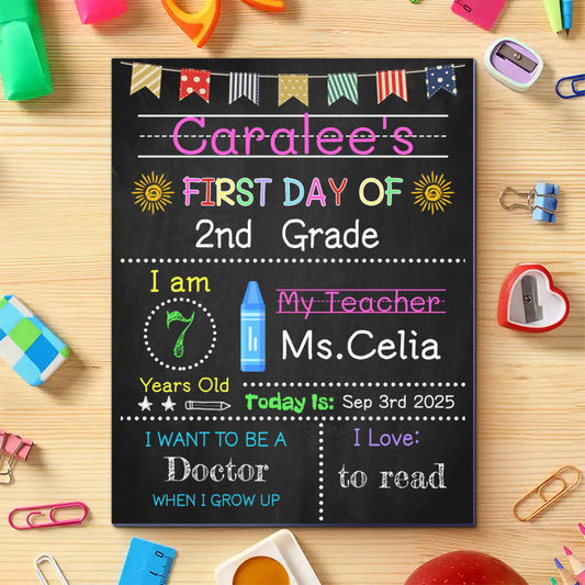 Custom Back to School Sign – Personalized Wooden Chalkboard with Custom Grade for First Day Milestones, Gift for Kids