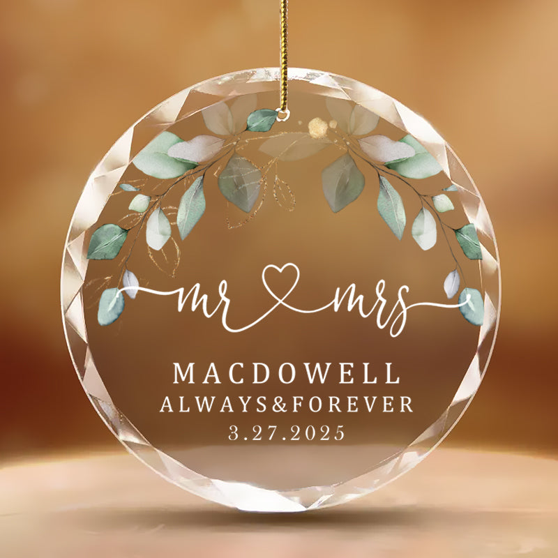 Personalized Mr ❥ Mrs Wedding Ornament – Custom Glass Keepsake with Last Name & Date – Gift for Newlyweds, Spouse, or Anniversary Couple