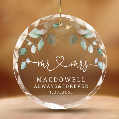 Personalized Mr ❥ Mrs Wedding Ornament – Custom Glass Keepsake with Last Name & Date – Gift for Newlyweds, Spouse, or Anniversary Couple