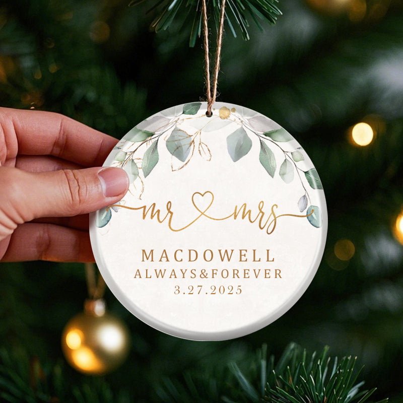 Personalized Mr ❥ Mrs Wedding Ornament – Custom Ceramic Keepsake with Last Name & Date – Gift for Newlyweds, Spouse, or Anniversary Couple